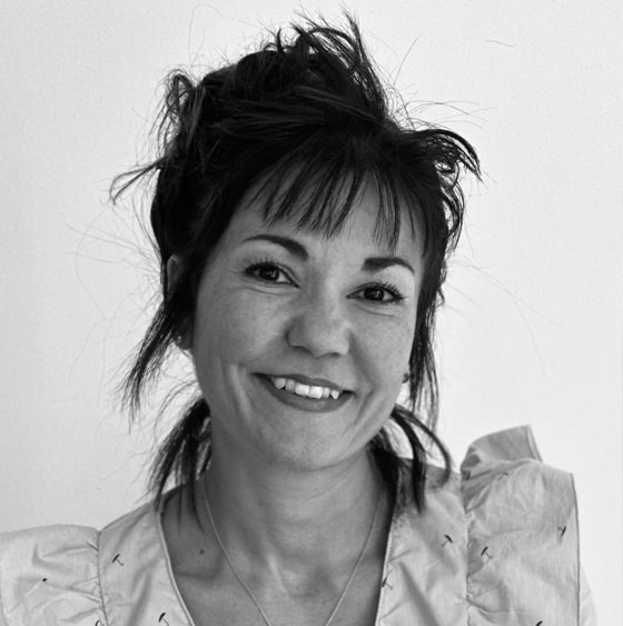 Lora Bestani - formatrice massage bébé et yoga bébé et enfants